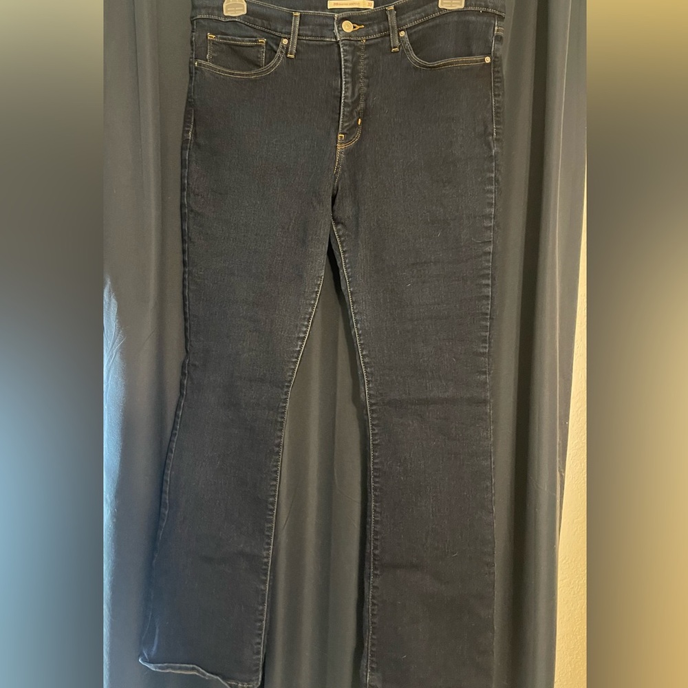Levi’s 315 Shaping Bootcut Jeans